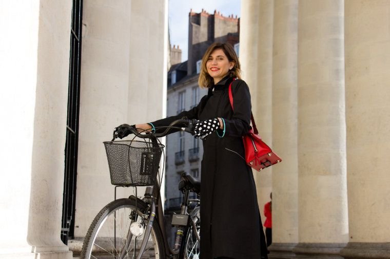 cycliste parée pour la pluie