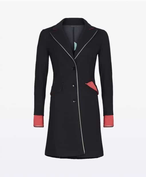 élégance, confort et sécurité de la cycliste stylée