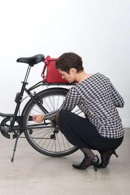 la seule jupe droite conçue pour la cycliste citadine